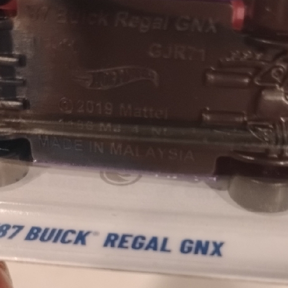 Mattel Hot Wheels '87 Buick Regal GNX - Treasure Hunt - Picture 3 of 6